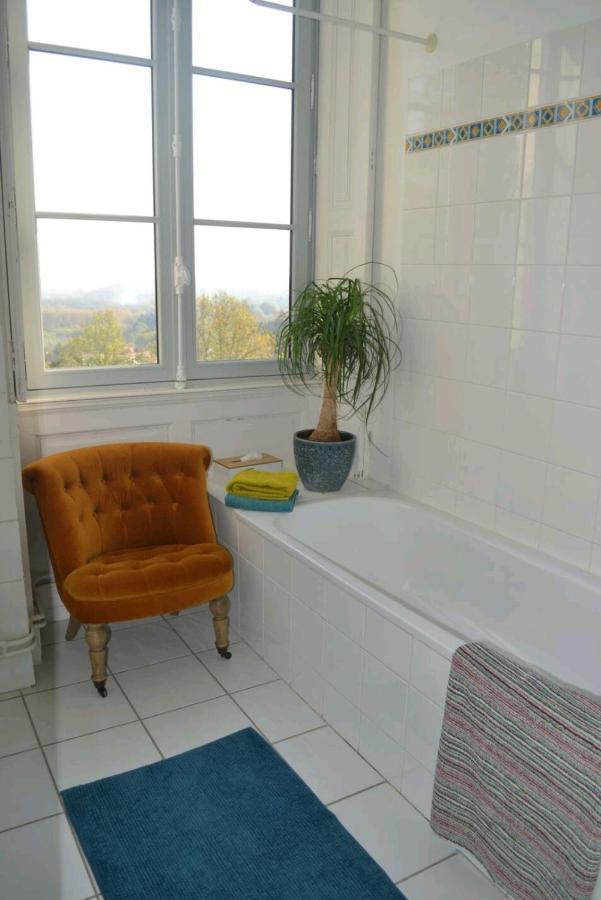 Appart'Chateau La Varenne Apartamento Exterior foto